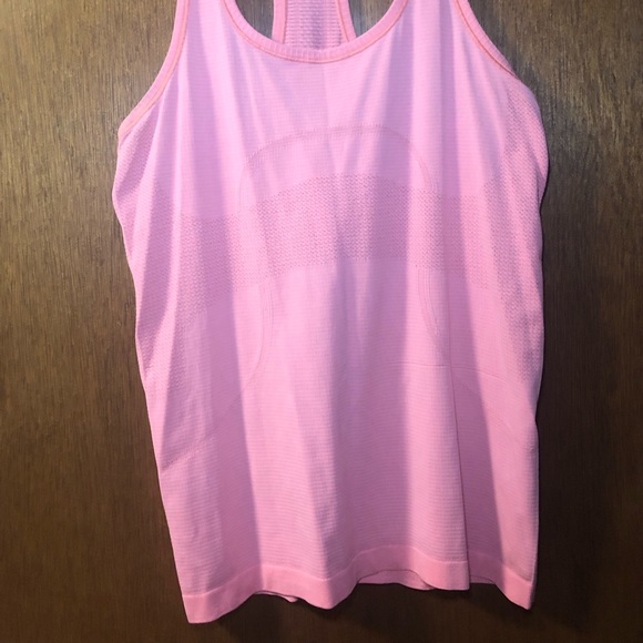 Swiftly Tech Racerback Tank Top - Picture 3 of 10